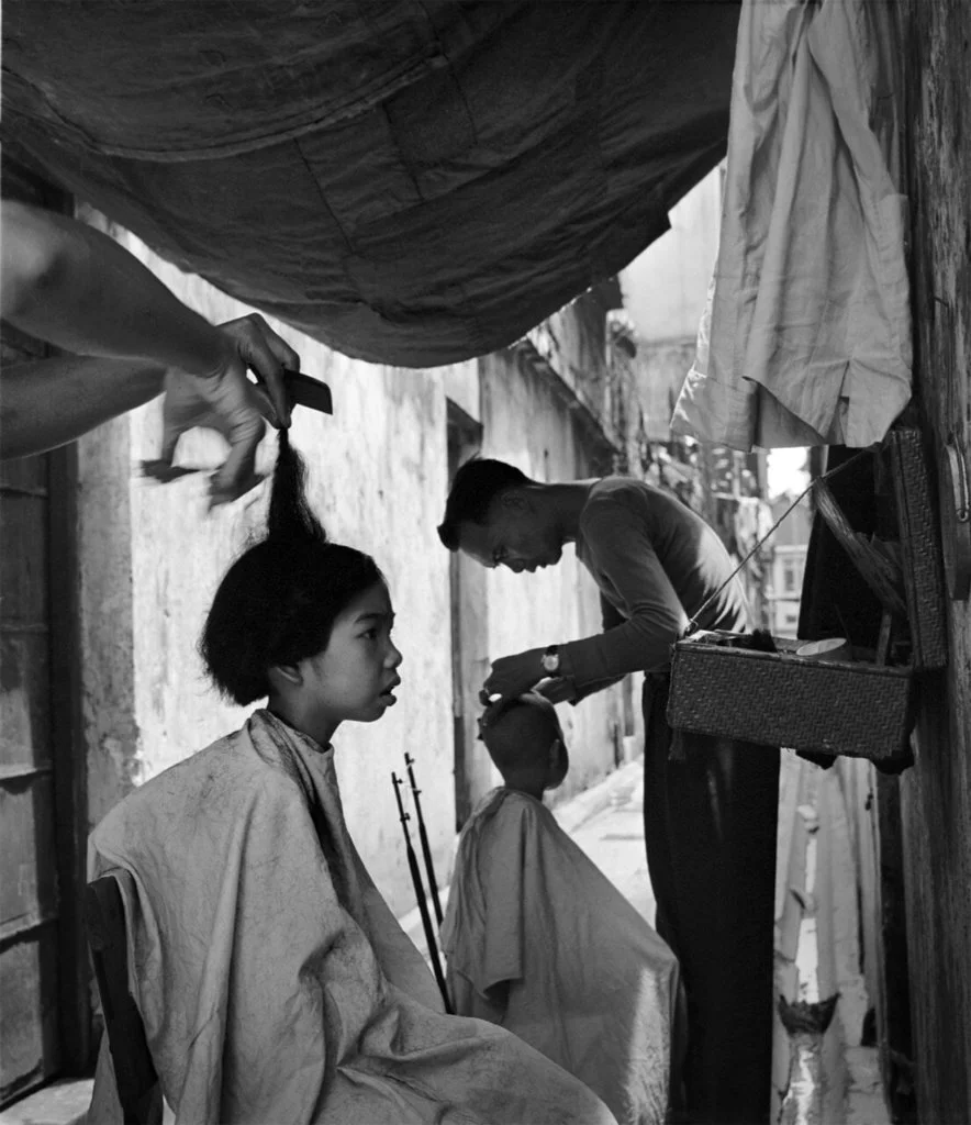 Fan Ho作品集 The Living Theatre 香港スナップ写真 Fan Ho: The Living Theatre - Fan Ho | moom bookshop